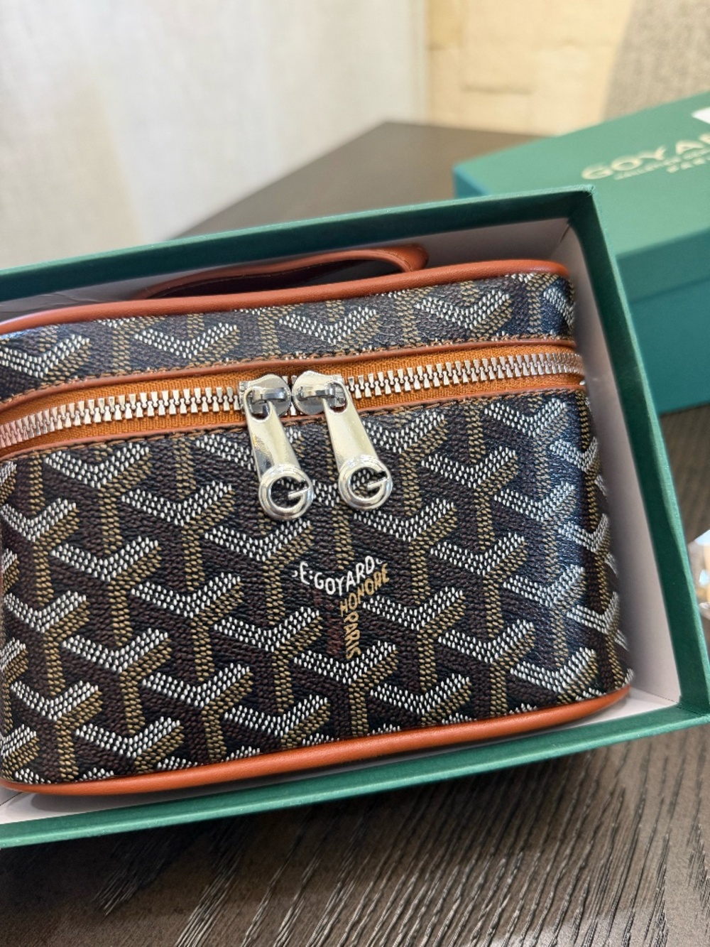 NEW CROSSBODY VANITY BAG